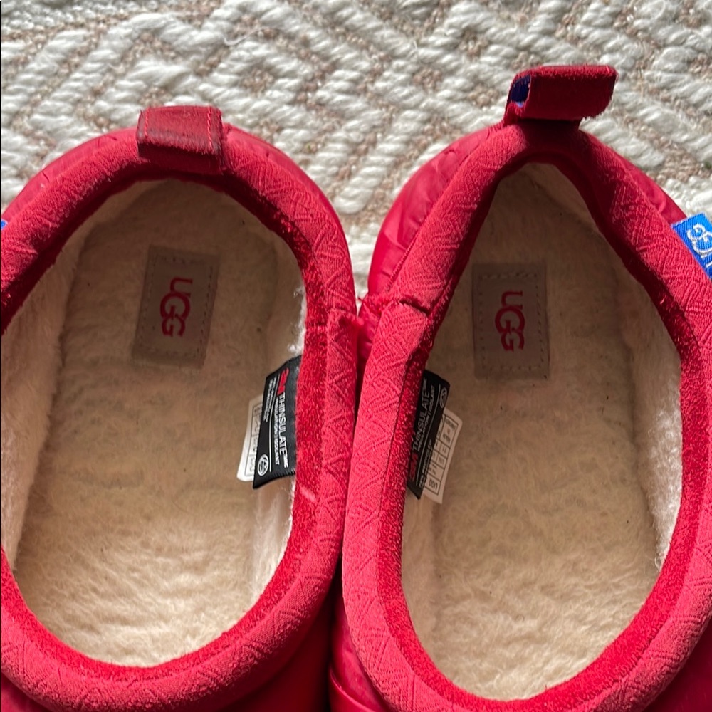 UGGs - Picture 2 of 7